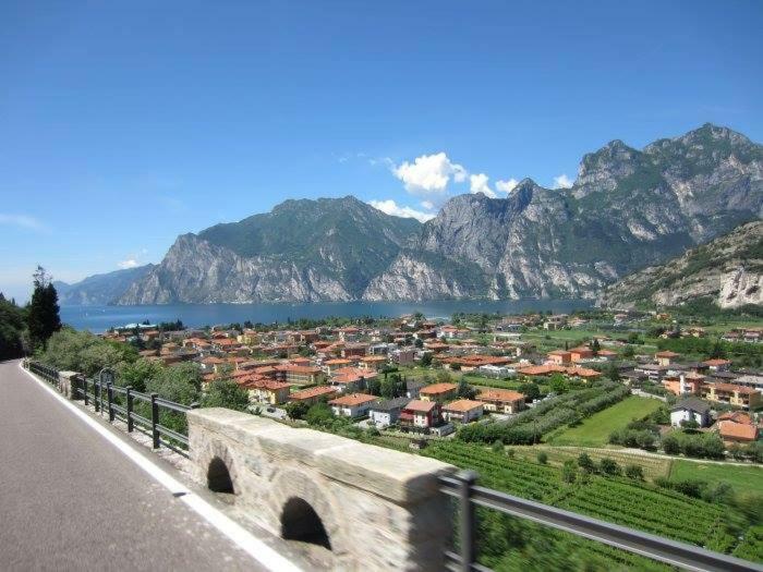 Appartamento Ellen Torbole Sul Garda Exteriör bild
