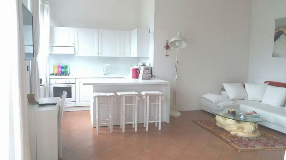Appartamento Ellen Torbole Sul Garda Exteriör bild